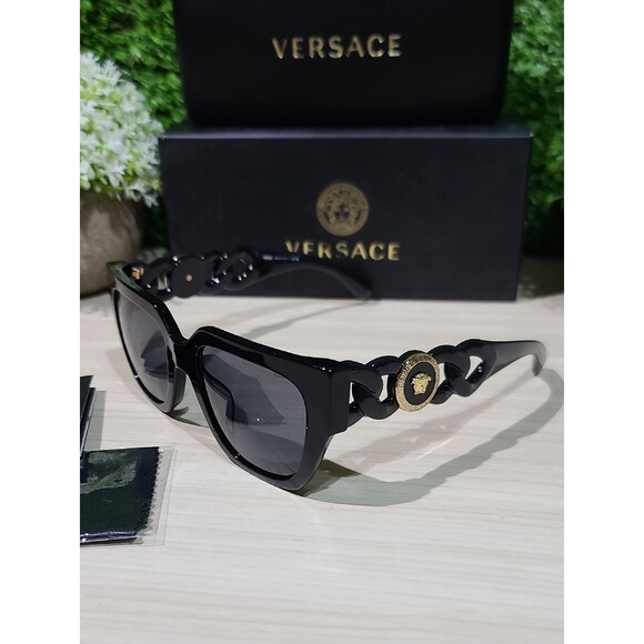 Versace VE4409 Medusa Chain Square Sunglasses / NWT New in Box